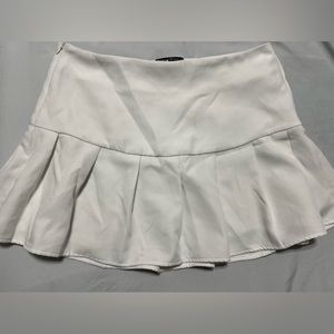 white shein pleated skirt size large